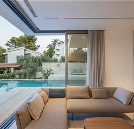 4-Bedroom Luxury Villa with Heated Pool, Ciovo near Trogir – Sleeps 8